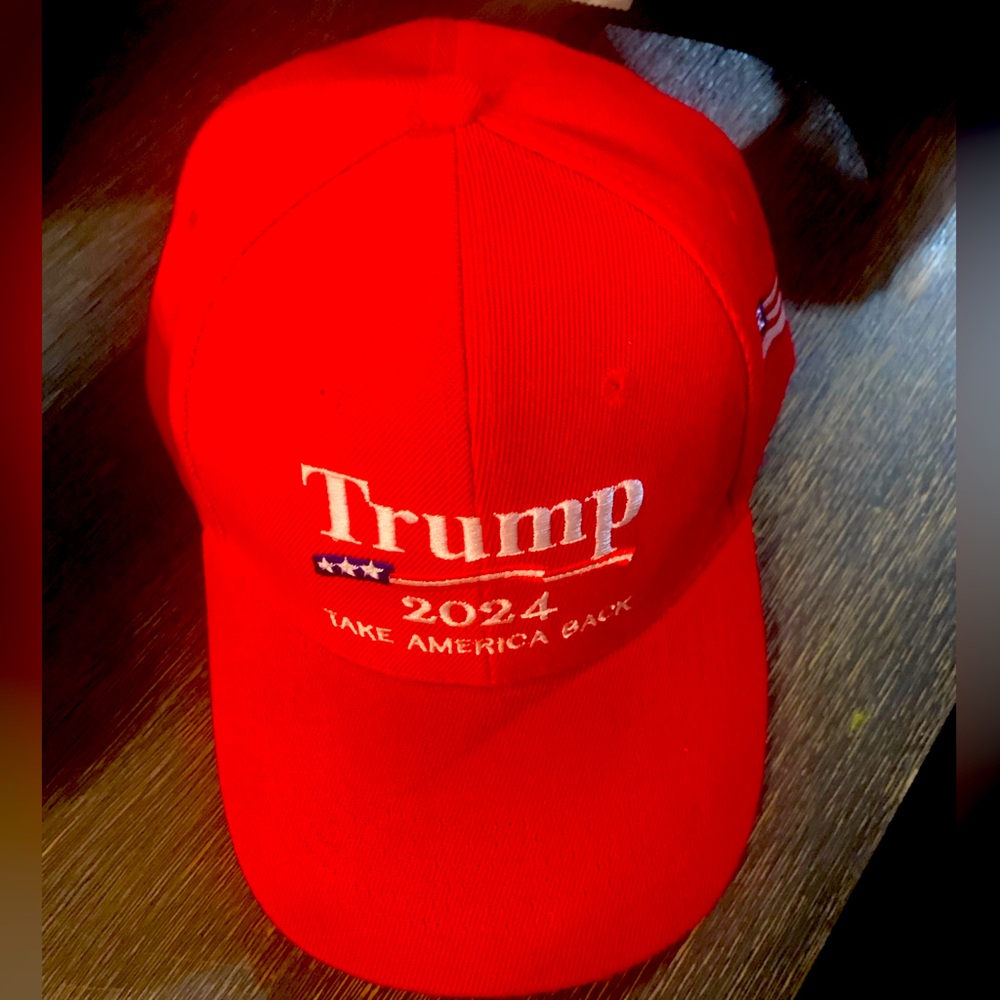 Trump hat 2024